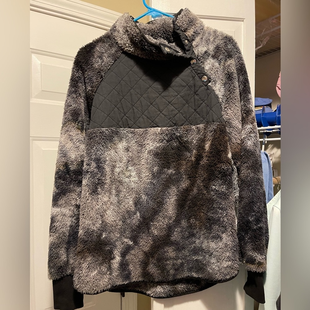 Super soft and fluffy top.